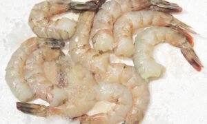 PRAWNS (ඉස්සා)  - 1kg (35 TO 45 PCS PER kg / CLEANED TAIL ON)